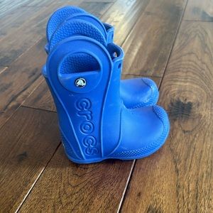 Toddler Crocs Rainboots - size 7